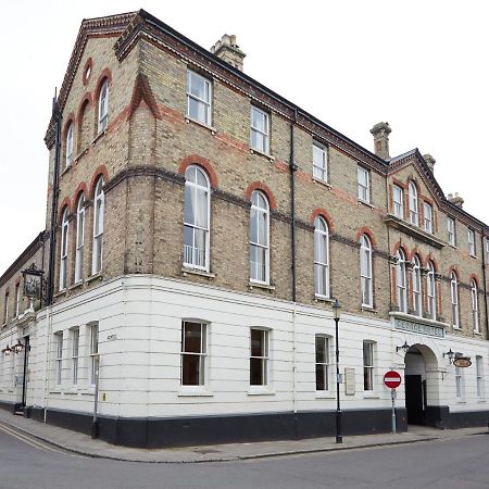 George Hotel By Greene King Inns Huntingdon Bagian luar foto