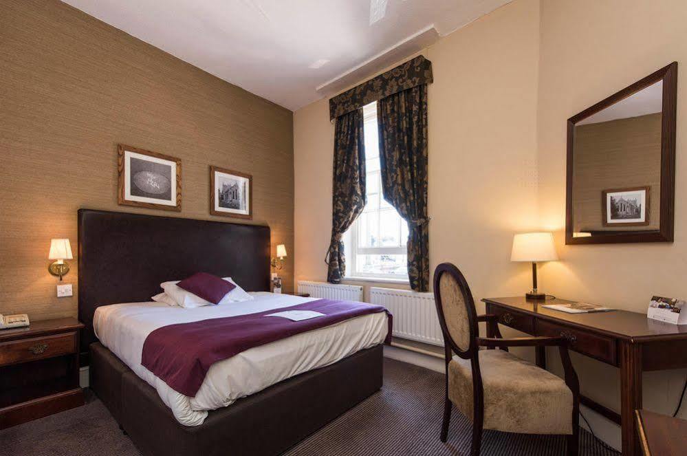 George Hotel By Greene King Inns Huntingdon Bagian luar foto